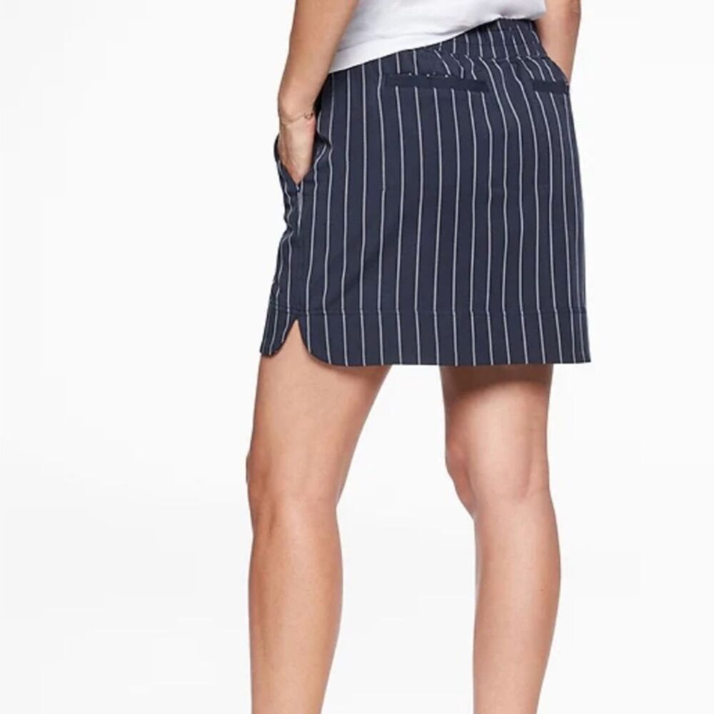 Athleta Midtown Skort Navy Blue White Pinstripe Tennis Golf Athletic Size 2 - Picture 2 of 10